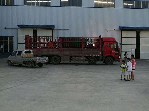 新疆小型可重錘破碎機(jī)銷售