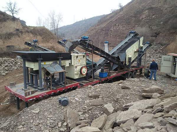 江蘇履帶重錘破碎機(jī)公司