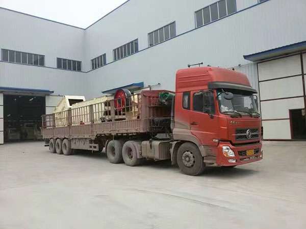 貴州石塊移動(dòng)破碎機(jī)環(huán)保