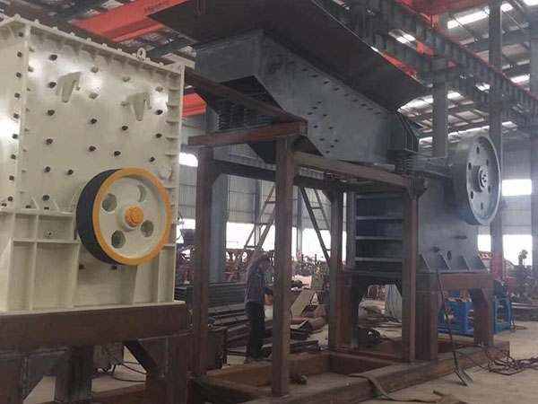 全移動破碎站和鄂式破碎機價格